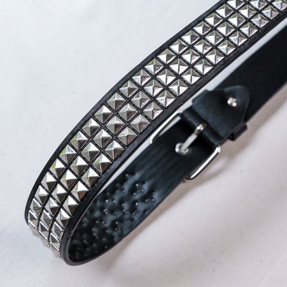 Hot Topic style y2k black belt 2000s gothic style
